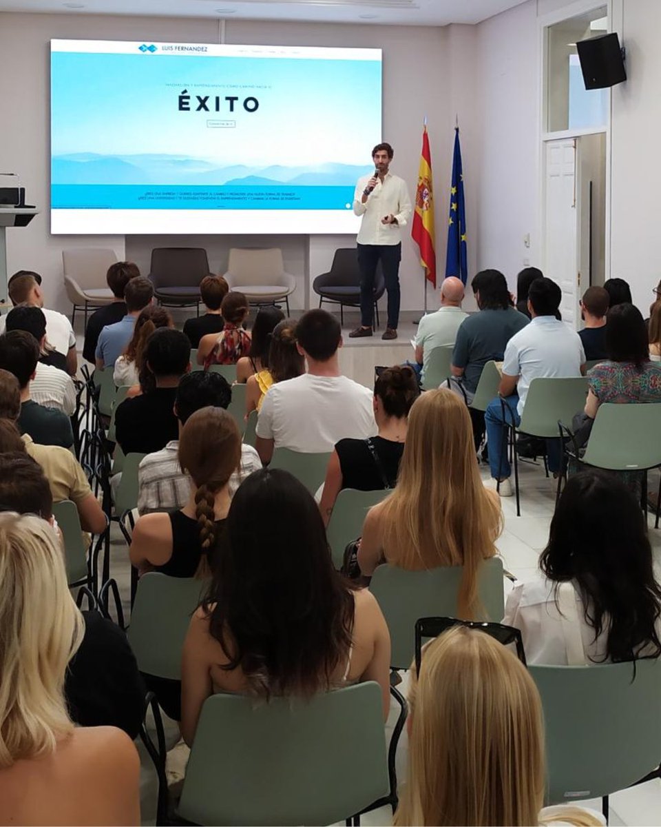 iLABMadrid's tweet image. 🎓 La semana pasada recibimos a los alumnos de la Summer School UAM en el iLAB 🧩

Exploraron el ecosistema @madridinnova , descubrieron cómo una idea se convierte en startup y conocieron casos reales como @LuisElevatorfy  🚀

¡Gracias por la visita! 🤗

@uamsseb #ComunidadiLAB