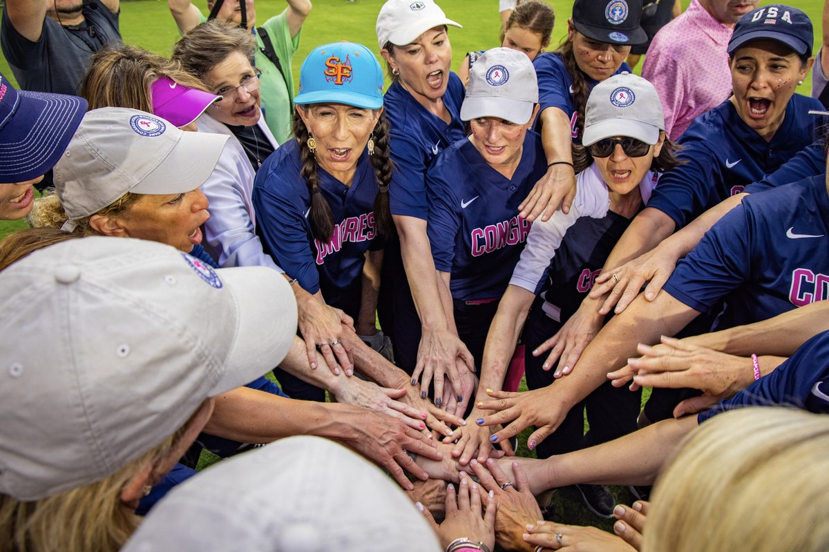 RepSheriBiggs's tweet image. What a night! So proud to take the field and WIN in honor of my dear friend Keri, whose faith and strength continue to inspire me every day. 💗
It meant the world to have Keri’s family there cheering us on. Their presence was a beautiful reminder of the impact one life can have.…