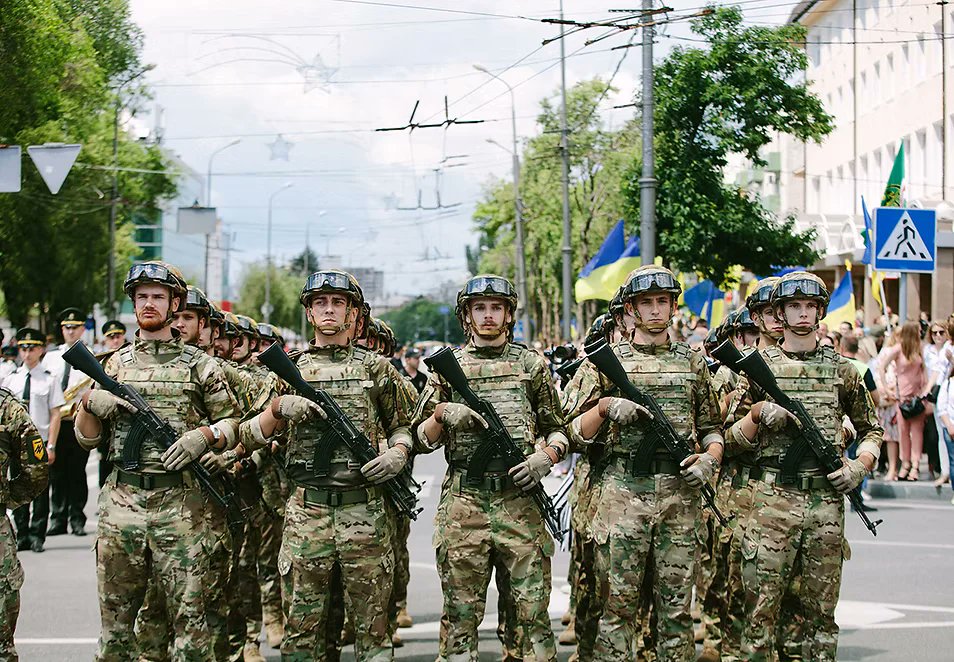 Azov contra Fake - Mythos Teil 3.

Behauptung: Seit 2014 verfolgen Asow-Kämpfer russischsprachige Zivilisten in den besetzten Gebieten der Regionen Donesk und Luhansk.

Die  Ukraine ist ein postkoloniales Territorium, das über Jahrhunderte  hinweg zwangsweise Teil des Russischen