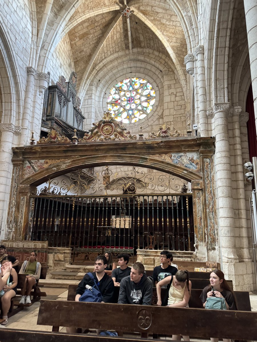 Centro Internacional del Español | UBU (@incourses_ubu) on Twitter photo Maravillosa jornada con nuestros profesores de #ELE por tierras de Arlanza, Silos, Covarrubias. Un viaje inolvidable por la historia y el arte de Castilla, con nuestro guía, David, de <a href="/UBUEstudiantes/">Universidad Burgos</a> Maravillosa jornada con nuestros profesores de #ELE por tierras de Arlanza, Silos, Covarrubias. Un viaje inolvidable por la historia y el arte de Castilla, con nuestro guía, David, de <a href="/UBUEstudiantes/">Universidad Burgos</a>