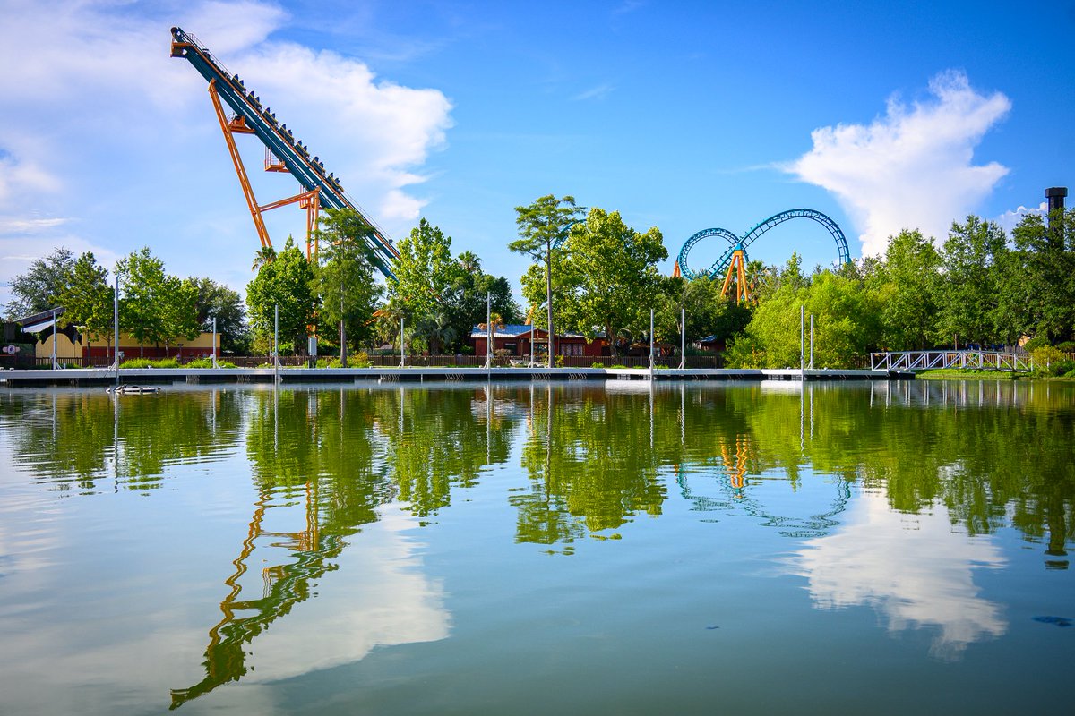 amusementhunt's tweet image. It's just so colorful! @Wild_Adventures #wildadventures #rollercoaster #themepark