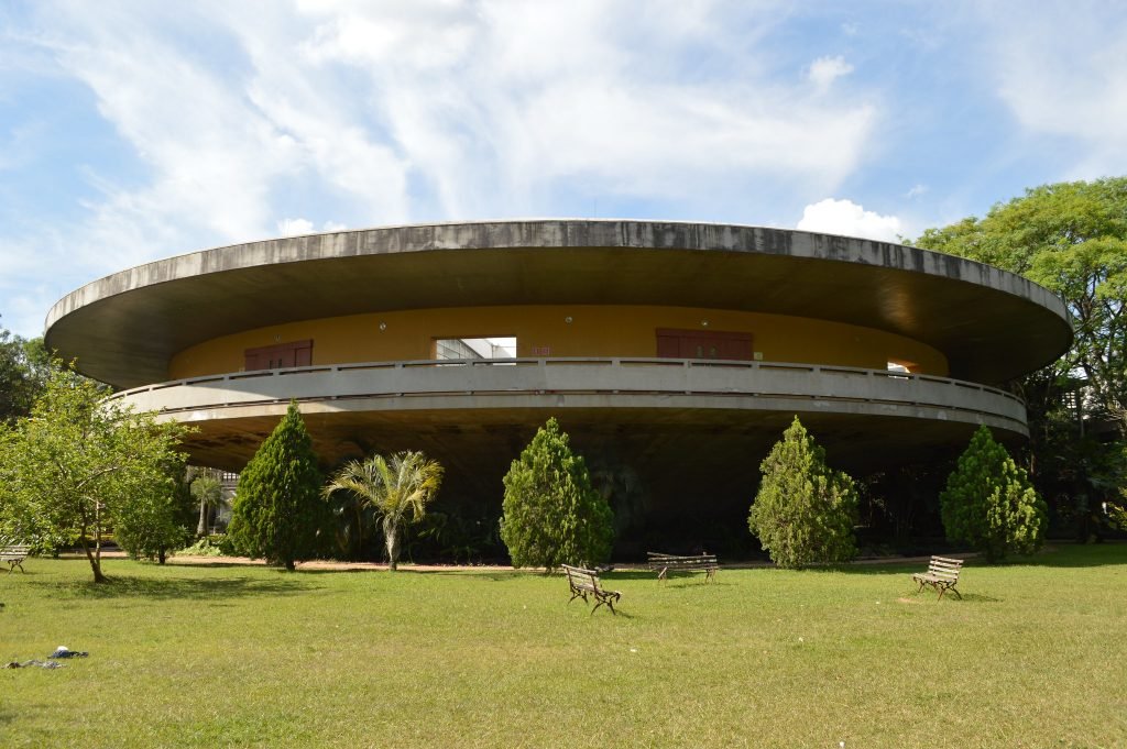 _pedromrn's tweet image. Algum seguidor meu é/foi aluno da Escola Politécnica da USP? Comenta aí, bixo.