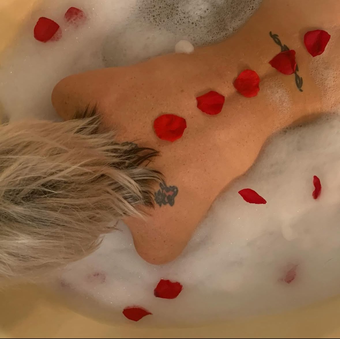 Avarosali3's tweet image. Tomorrow is my birthday! I’ll be 58! Cashapp me to help me celebrate. Treat me and I’ll treat you!
$avarosali3