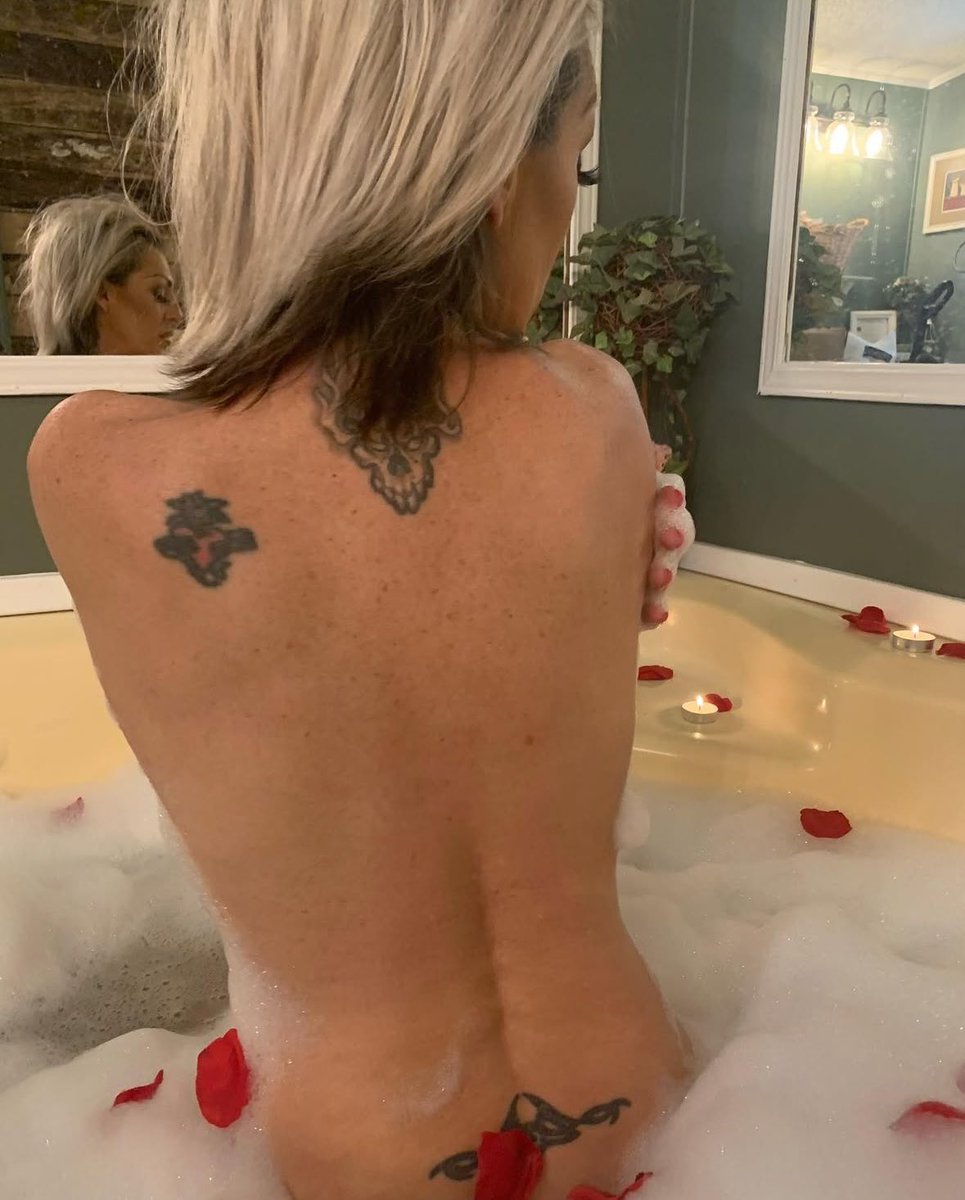Avarosali3's tweet image. Tomorrow is my birthday! I’ll be 58! Cashapp me to help me celebrate. Treat me and I’ll treat you!
$avarosali3