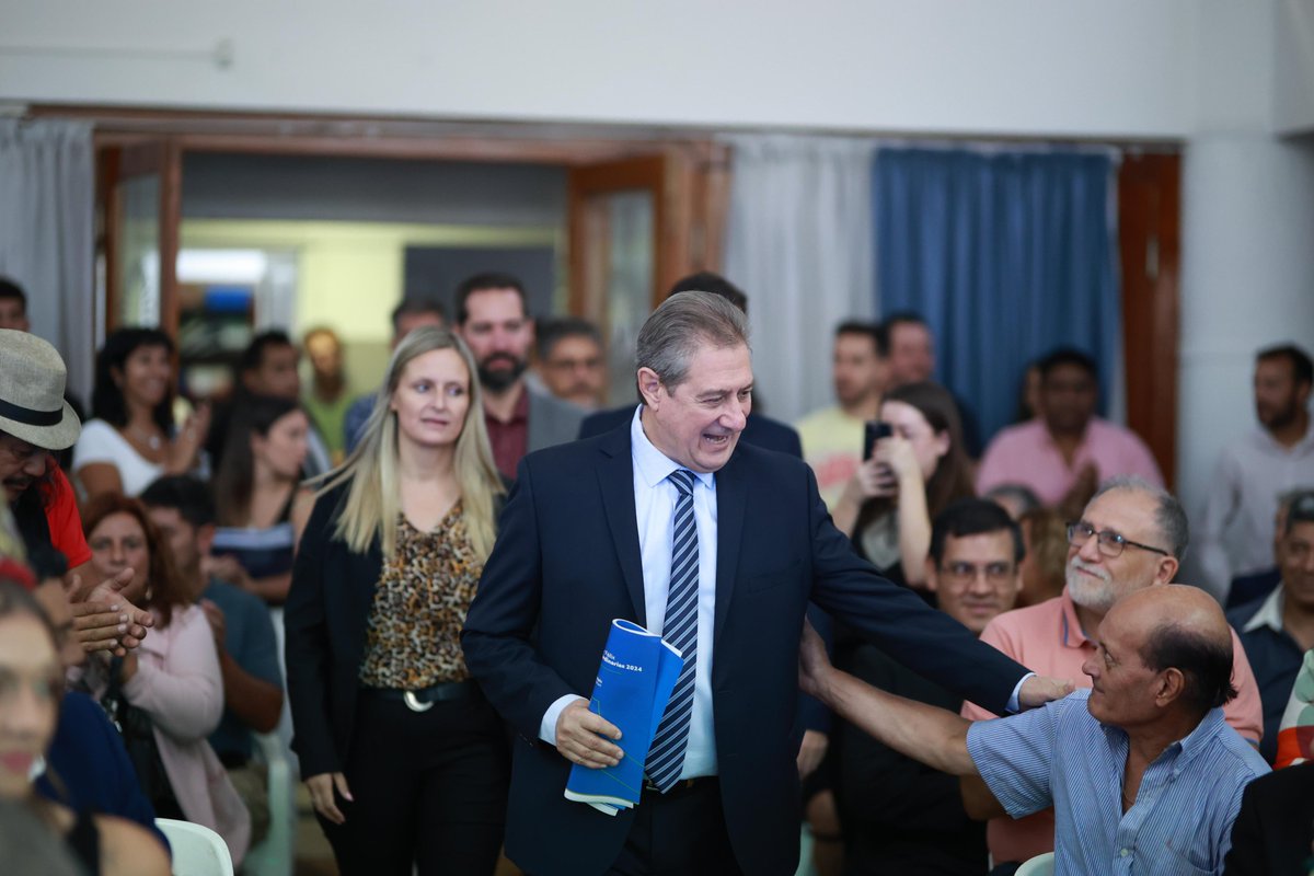 biencuyano's tweet image. #TodoXSanRafael Con el eje puesto en problemáticas del vecino del sur, San Rafael tomó la decisión de desdoblar sus elecciones, donde también se discutirá su autonomía “San Rafael quiere discutir la agenda de San Rafael, sin la distorsión de lo nacional" biencuyano.com.ar/?p=84368
