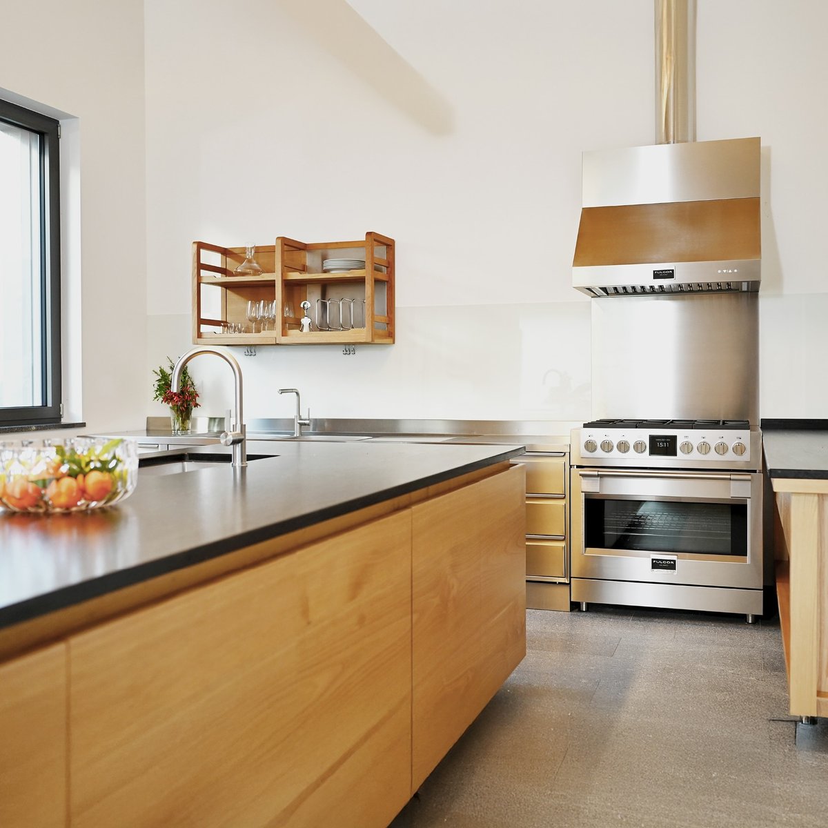 TheRangeHood's tweet photo. Fresh season, fresh inspiration 🌿

Elevate your space with sleek Italian craftsmanship and pro-chef performance.

Shop Fulgor Milano ranges here!
https://t.co/ZvCr0xrQv3

📸: @fulgormilano https://t.co/odE4UueWxK