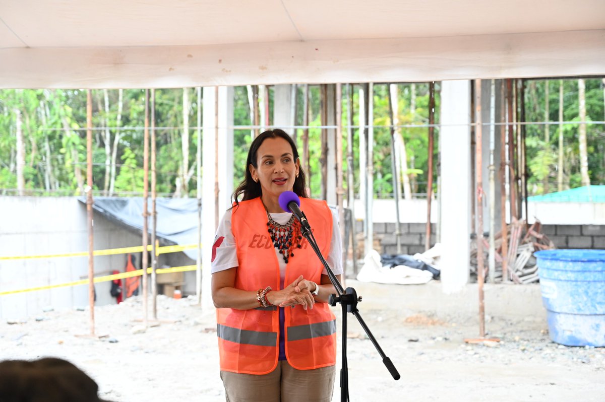 "Estamos comprometidos con garantizar el acceso a servicios básicos de calidad, pensamos en los niños y jóvenes que son el futuro del país. Mantenemos como prioridad la contratación de mano de obra local para que los recursos se queden en la Amazonía", destacó.

#ElNuevoEcuador
