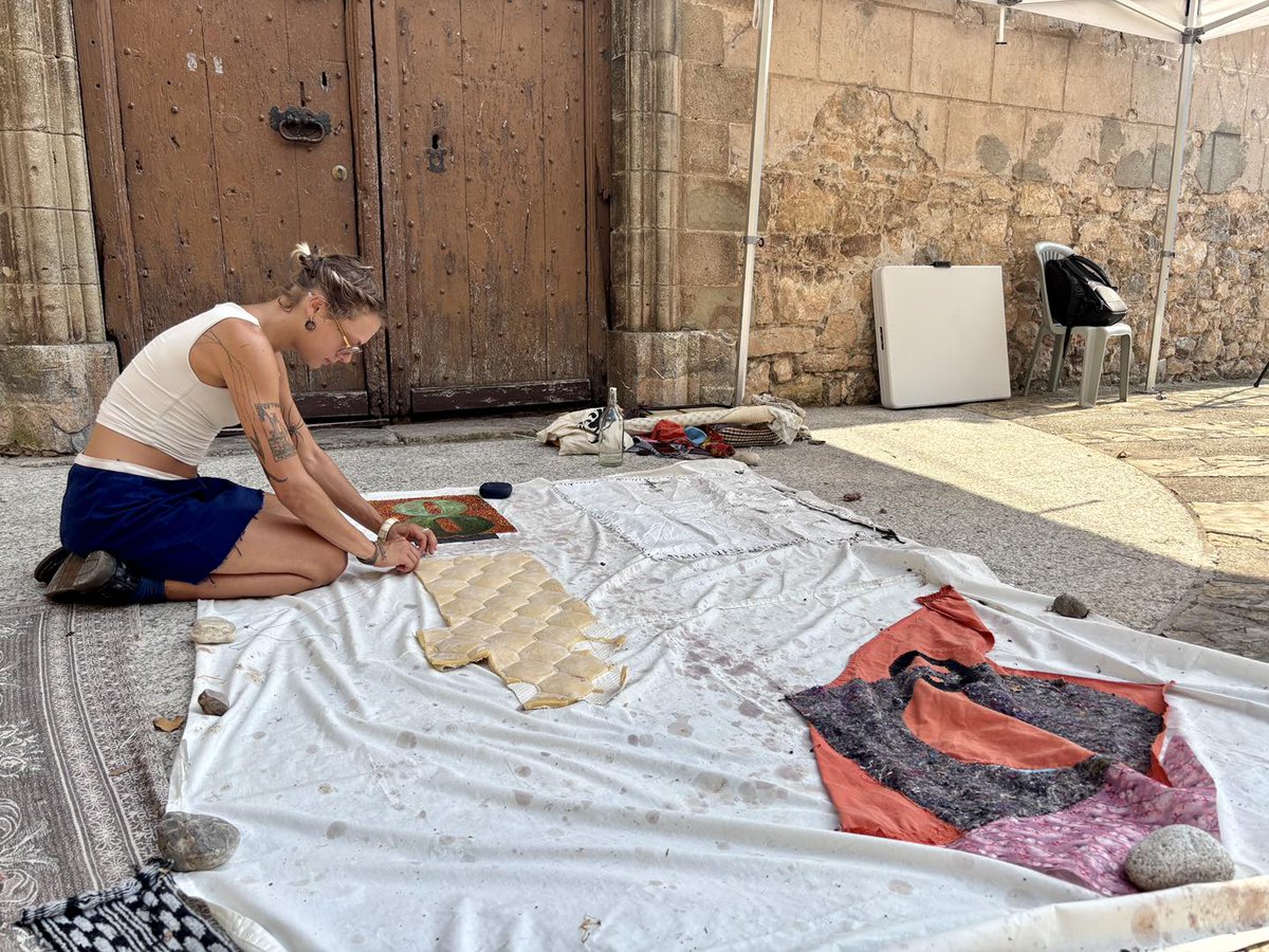RadioSeu's tweet photo. #EnImatges Els carrers i places de #ColldeNargó acullen la 6a edició del Festival #Errant, que inclou activitats culturals fins diumenge. Informació prèvia: https://t.co/j0oyyxTHBr #AltUrgell @IEILleida https://t.co/NKT1EiTxYI
