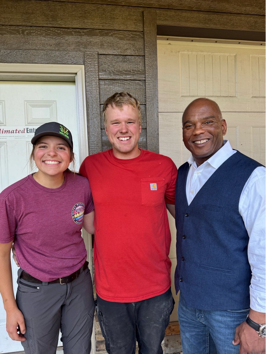 KendallQuallsMN's tweet image. I had a great time at the Kittson County Fair's Supper last night!
Minnesota's Agriculture is a crown jewel of our state but don't forget that Tim Walz thinks it's nothing more than “rocks and cows.”