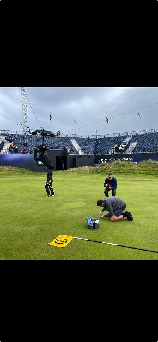 Can’t believe they don’t use kneeling mats 😬