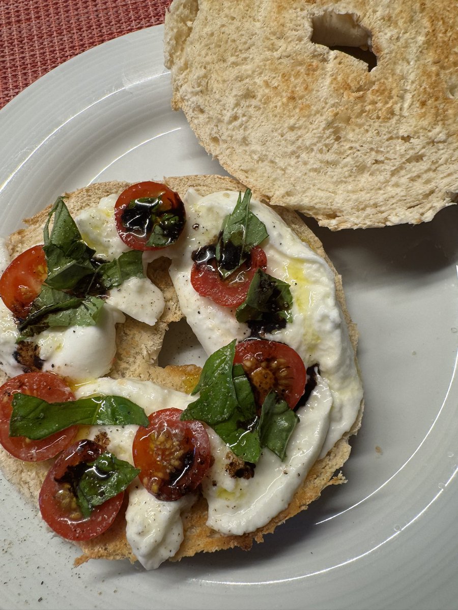 Louisa Gareiss tweet media