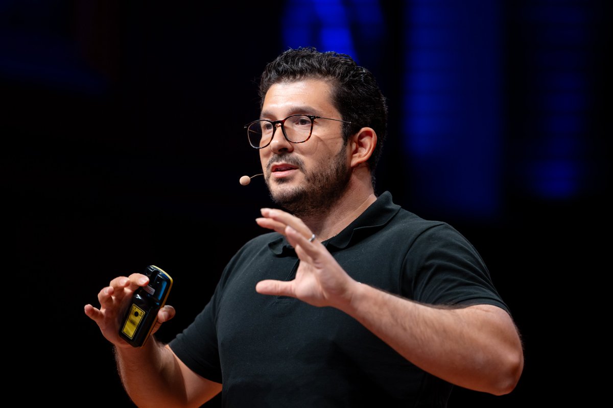 “Don’t trust — disassemble.”
<a href="/neville_grech/">Neville Grech</a>, Co-Founder of <a href="/dedaub/">Dedaub</a>, shows how decompiling smart contracts helps whitehats stay ahead of blackhats.
Reading bytecode ≠ reverse trust — it’s reverse engineering for defense.
