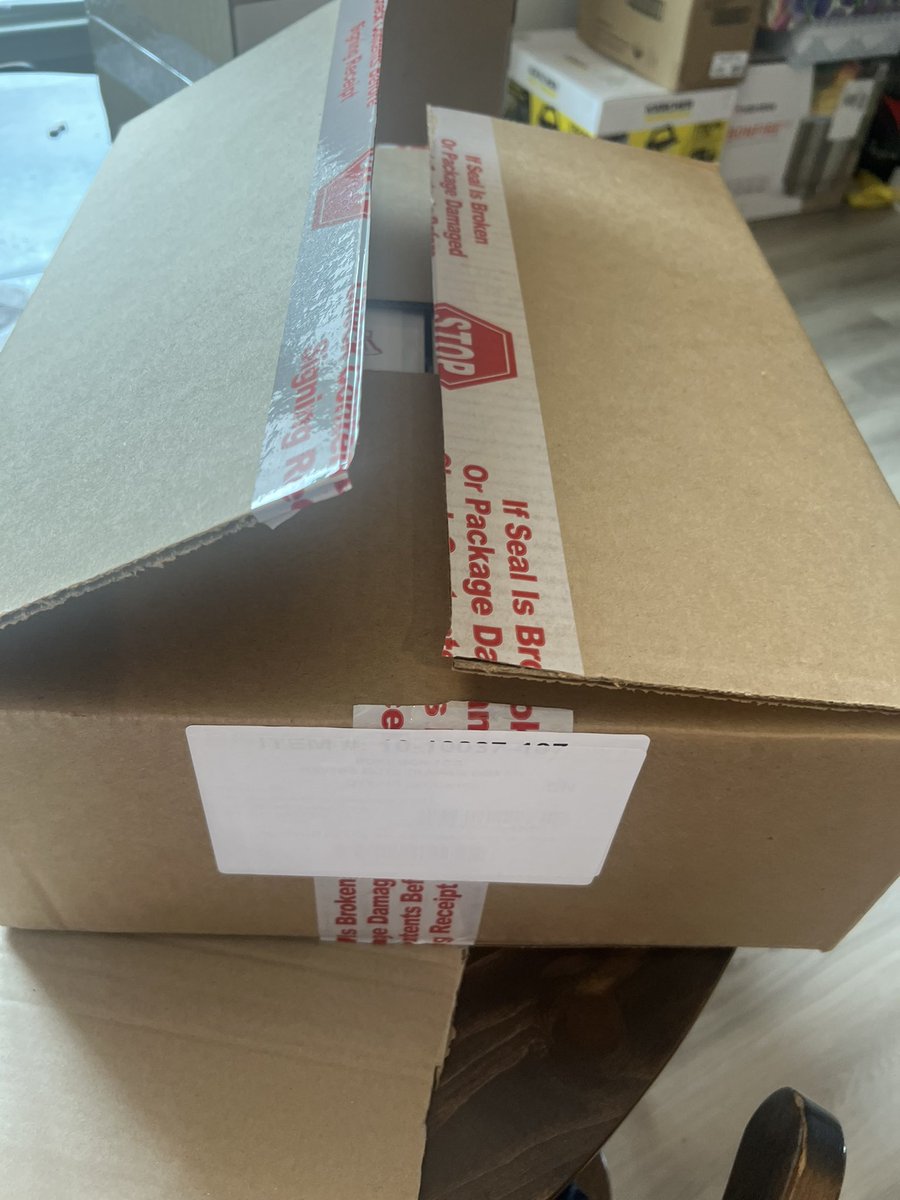 TrosclairTweets's tweet image. Dang Walmart you really had to do that to me huh? I was tryna get a sealed case