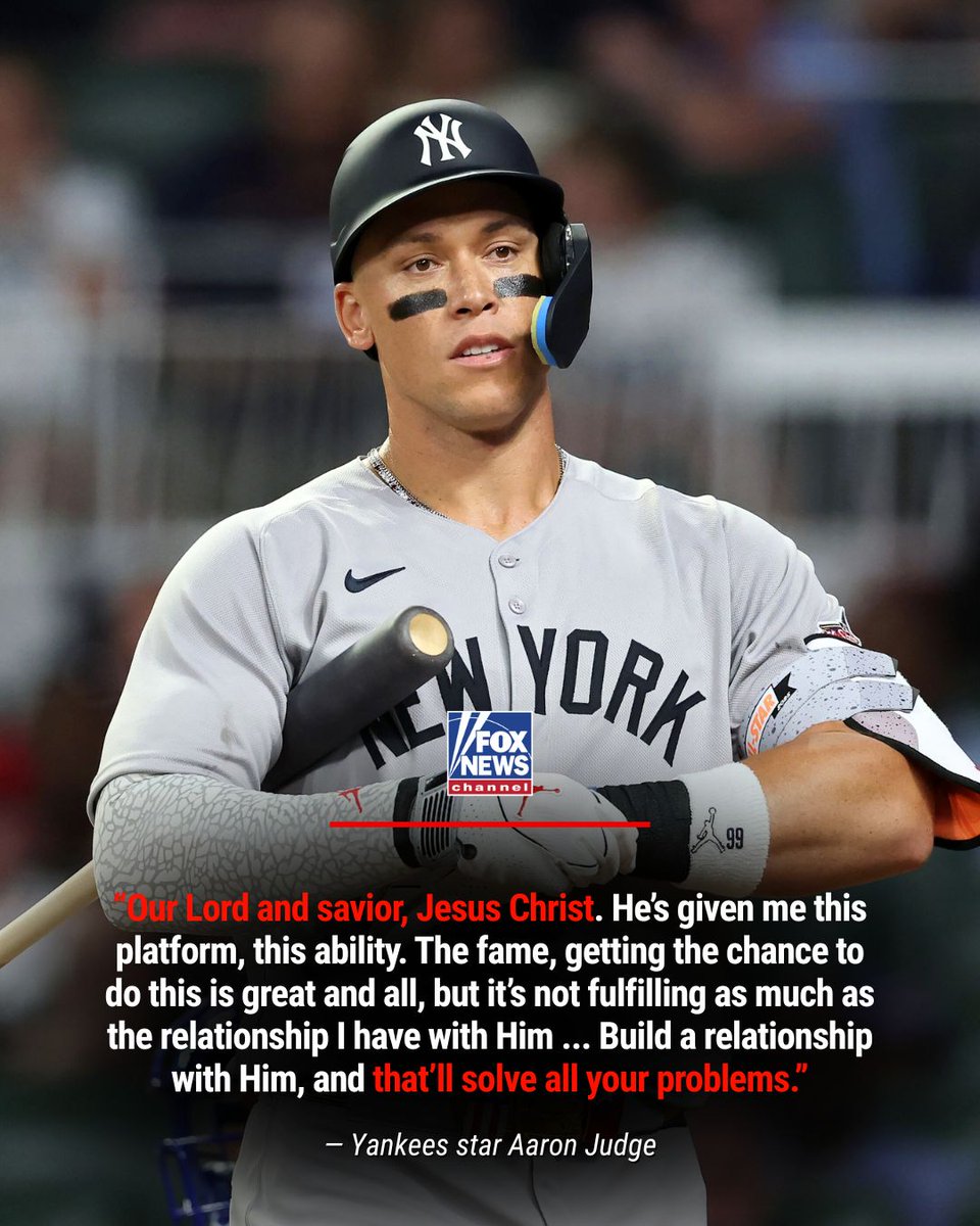 hgomez27's tweet photo. La superestrella de los Yankees de Nueva York, Aaron Judge, dice que su relación con Dios es más satisfactoria que cualquier éxito profesional: compartir que la fe, no la fama ni la fortuna, es lo que verdaderamente trae paz y propósito.

"Nuestro Señor y Salvador, Jesucristo. Él me ha dado esta plataforma, esta habilidad. La fama, tener la oportunidad de hacer esto es genial, pero no me llena tanto como la relación que tengo con Él... Construye una relación con Él, y eso resolverá todos tus problemas." 

(vía @FoxNews)