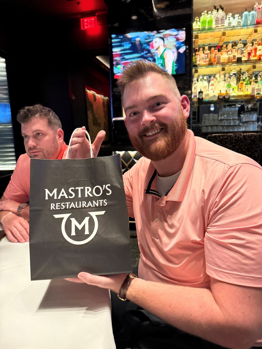 LongshipLex's tweet image. Cheers to celebrating success at Longship-Columbus! 🥂

Our Columbus crew came together for a well-earned group dinner to celebrate their hard work and wins in Q2!

We are grateful for the people behind the progress!

#longship #longshipcolumbus #lifeatlongship #jointheship