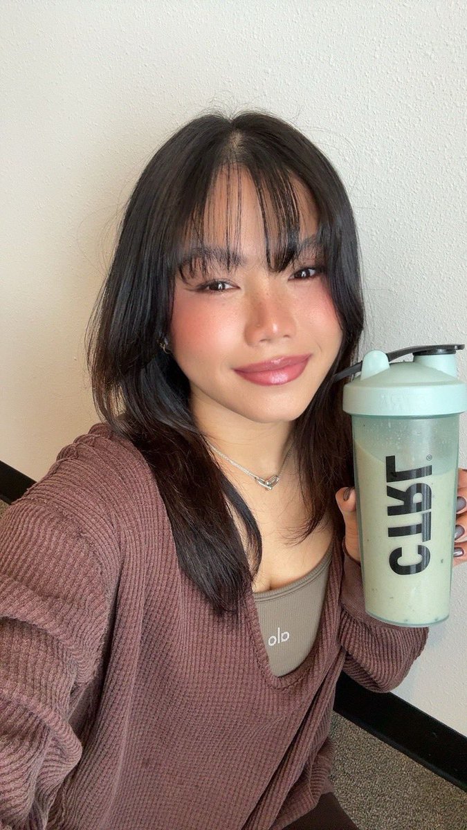Got her addicted to <a href="/DrinkCTRL/">CTRL</a>, now it’s your turn to try! Use code camnutz at checkout! ALSO if you spend $20 on CTRL this weekend you get a free <a href="/RickRoss/">Yung Rénzél 👑</a> cookie and some of them are signed, if you get the signed one, you get enough free cookies to feed America 🤣 GL!