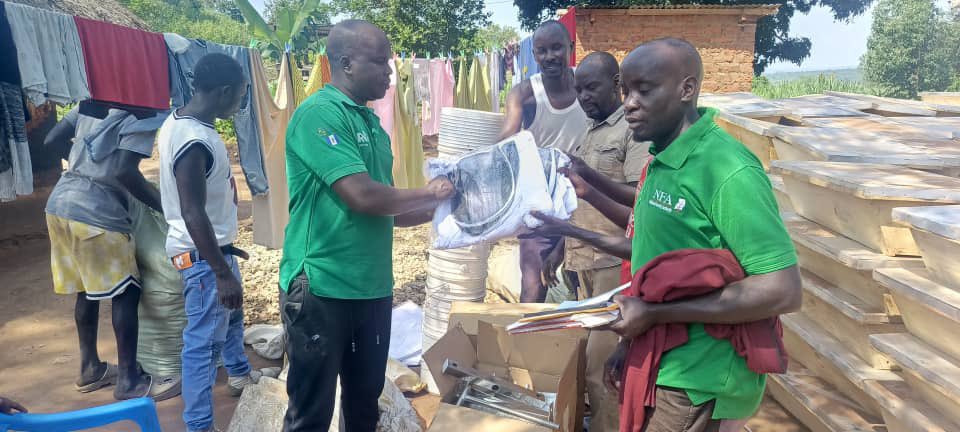 NFAUG's tweet image. 🌿 Boost for Mt. Kei CFR Communities! 🐝
St. Egyito Yere Yere CFM Group received assorted beekeeping equipment with support from World Bank-funded IFPA-CD project. The tools will boost honey production, improve livelihoods &amp;amp;promote conservation thru sustainable income generation.