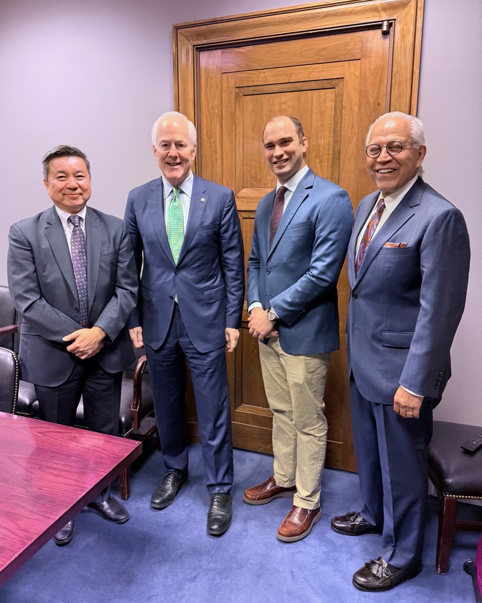 NACHC's tweet image. Thanks to Senator @JohnCornyn for meeting with NACHC CEO @KyuRheeMD to discuss the future of Community Health Centers and the urgency of extending CHC funding before it expires on September 30, 2025, for the 32.5M patients CHCs serve. #ValueCHCs