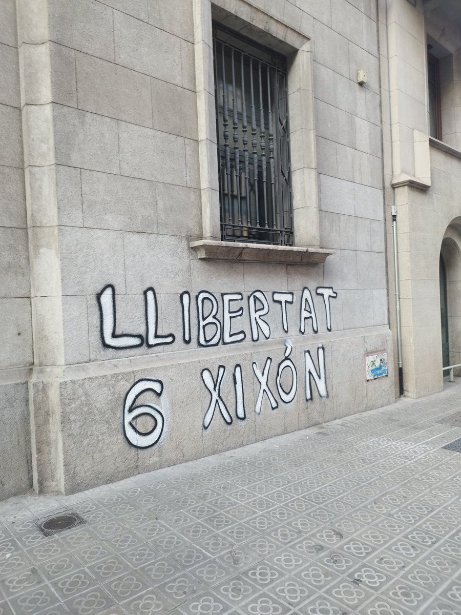 Intersindical Global (@intersindicalg) on Twitter photo El moviment sindical a #Catalunya surt al carrer per exigir la posada en llibertat de les <a href="/6delaSuiza/">6 de la Suiza</a> empresonades per fer sindicalisme!
#FerSindicalismeNoÉsDelicte El moviment sindical a #Catalunya surt al carrer per exigir la posada en llibertat de les <a href="/6delaSuiza/">6 de la Suiza</a> empresonades per fer sindicalisme!
#FerSindicalismeNoÉsDelicte