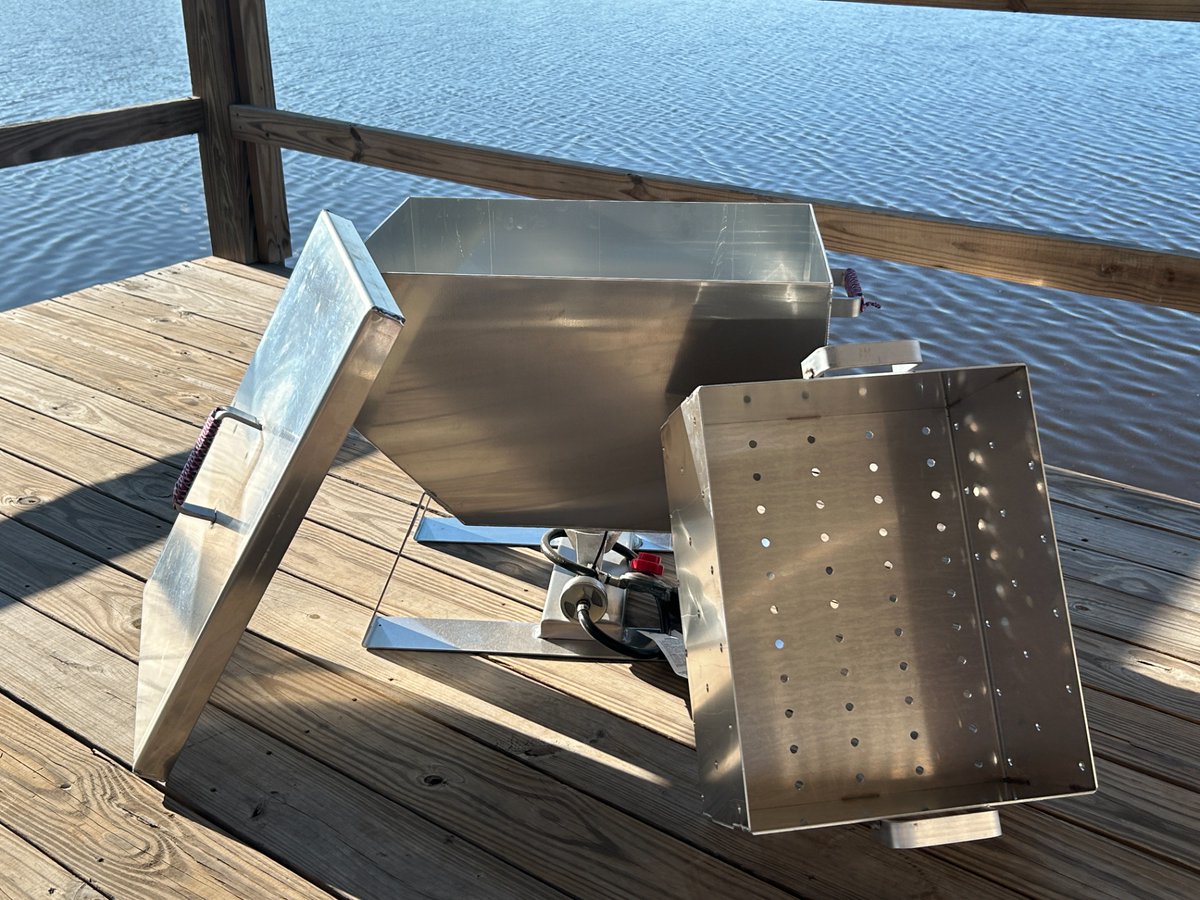 chsoyster's tweet photo. Try Charleston Oyster Cookers today and experience the difference! What feature do you value most in seafood cooking solutions? #SeafoodCooking #OutdoorCooking https://t.co/3etzIngUXo