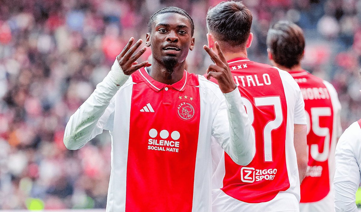 AjaxMiVida's tweet image. CL-winnaar 25/26. En in Januari kampioen.

#Ajax #Blanco #Mokio #Gloukh