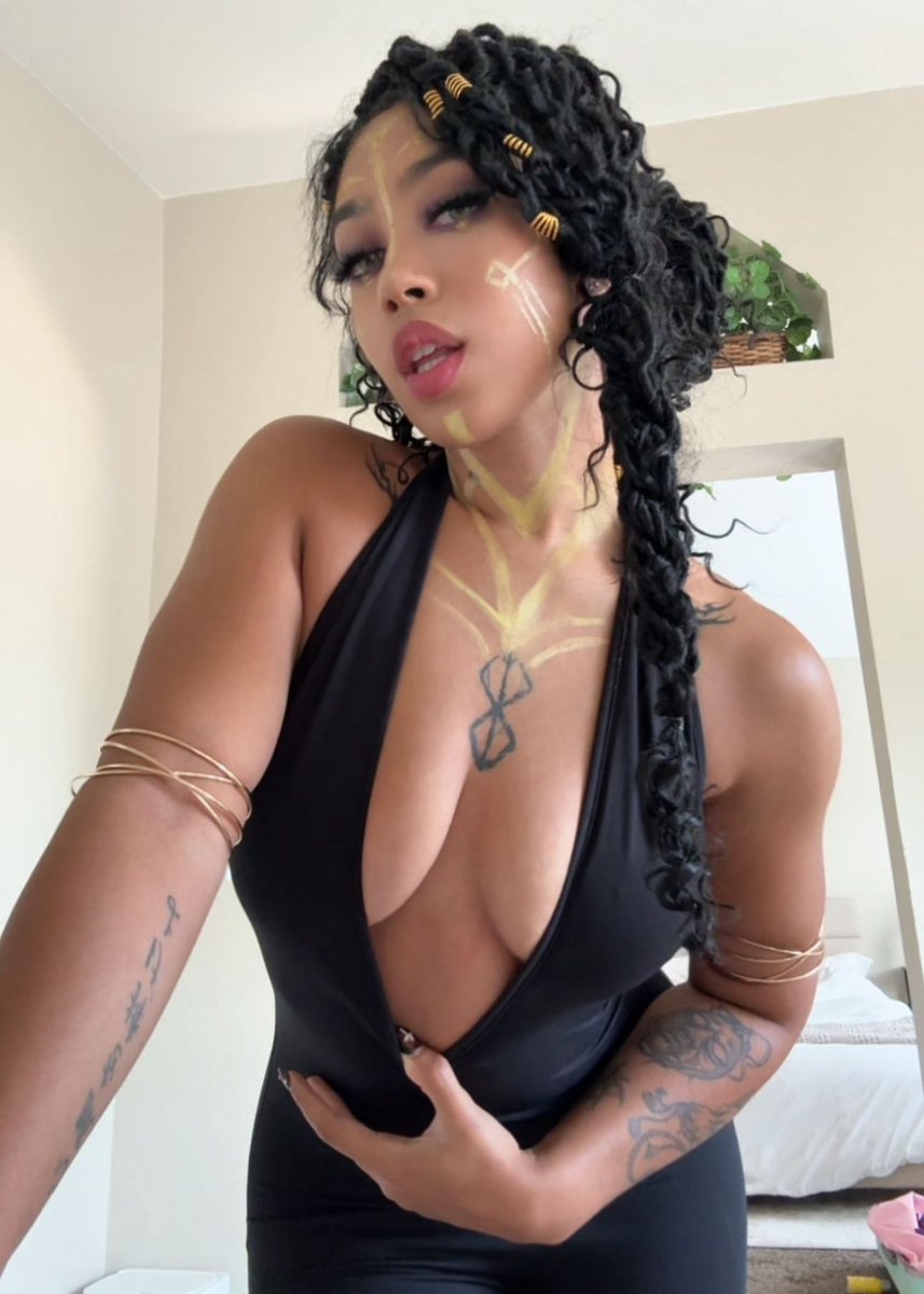 frizzyimposter's tweet image. Diplomacy isn’t free… but I’m feeling generous. I just dropped a new premium Mel Medarda set on my free page. Comment ‘👑’ for a sneak peek in your DMs
