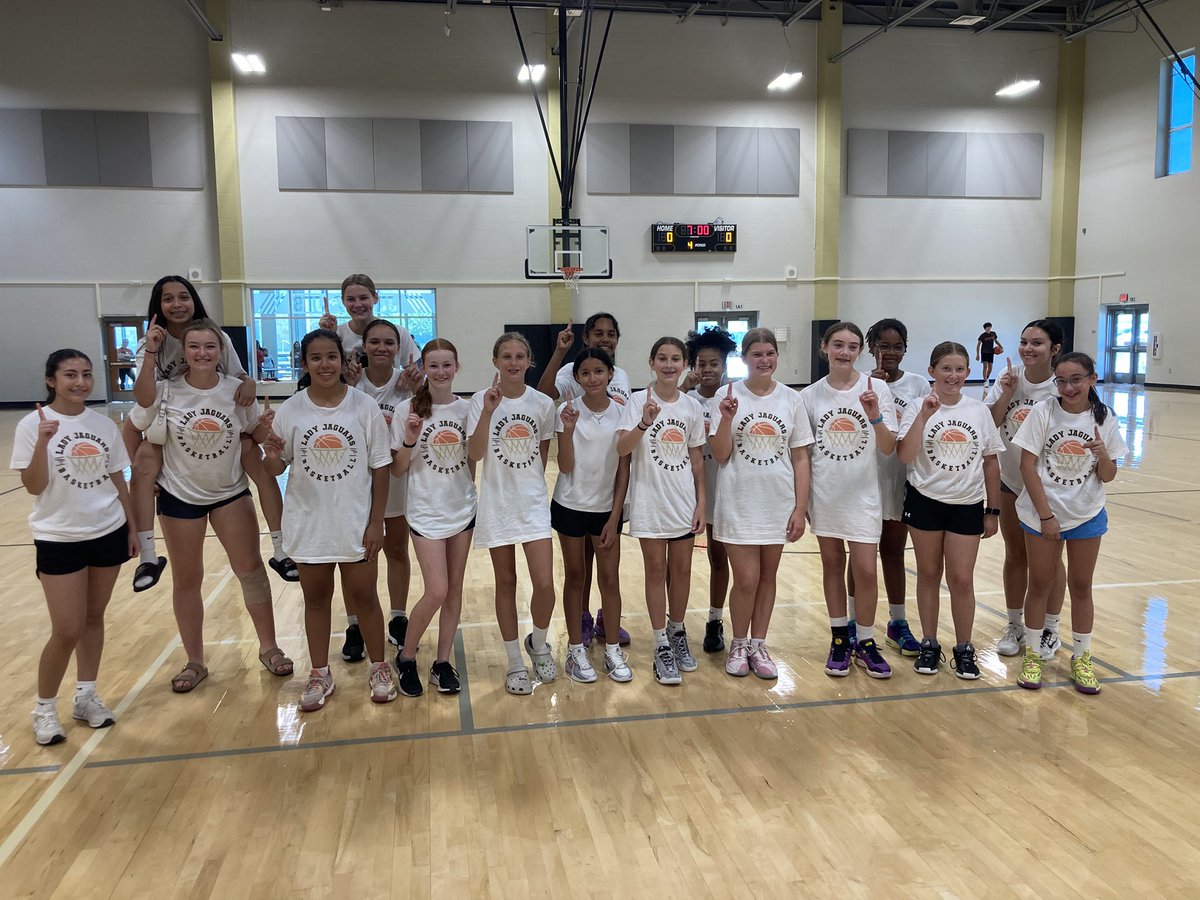 LJagsbball's tweet image. Our winning group from today’s “Battle Practice” for camp, our 7th and 8th grade team pulled out the win from all competition drills today.
#BuildingAChampionshipCulture
@HaysCISD @McCormick_Hays @DMS_Mustangs @JhsJags @Coach_Akina @CoachCarlin @CoachLMoffett