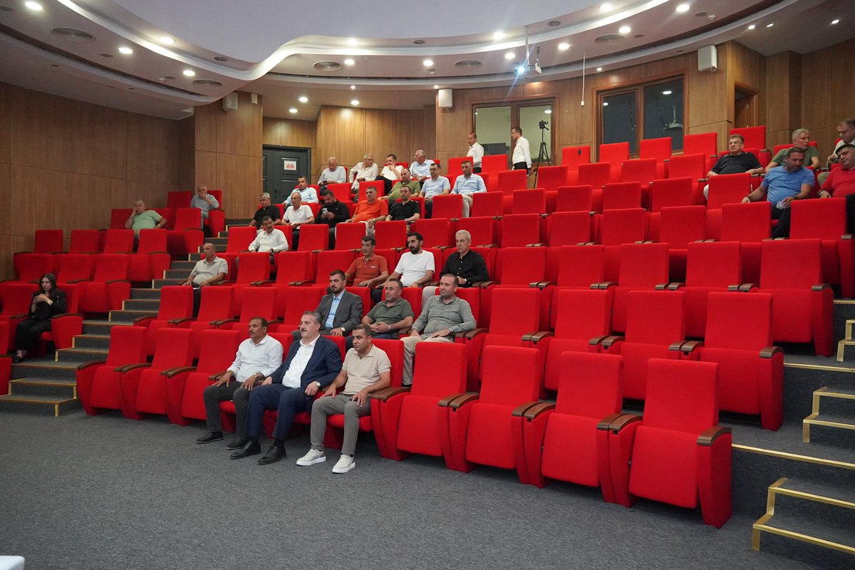 Turizm temasıyla gerçekleşen Temmuz ayı olağan meclis toplantımız, mütevazı, anlayışlı ve demokratik duruşuyla her zaman örnek olan; kimsenin sözünü kesmeyen, eleştirilere daima sağduyuyla yaklaşan Meclis Başkanımız Sayın Serhat Karadağ’ın başkanlığında gerçekleştirildi. Urfa’nın