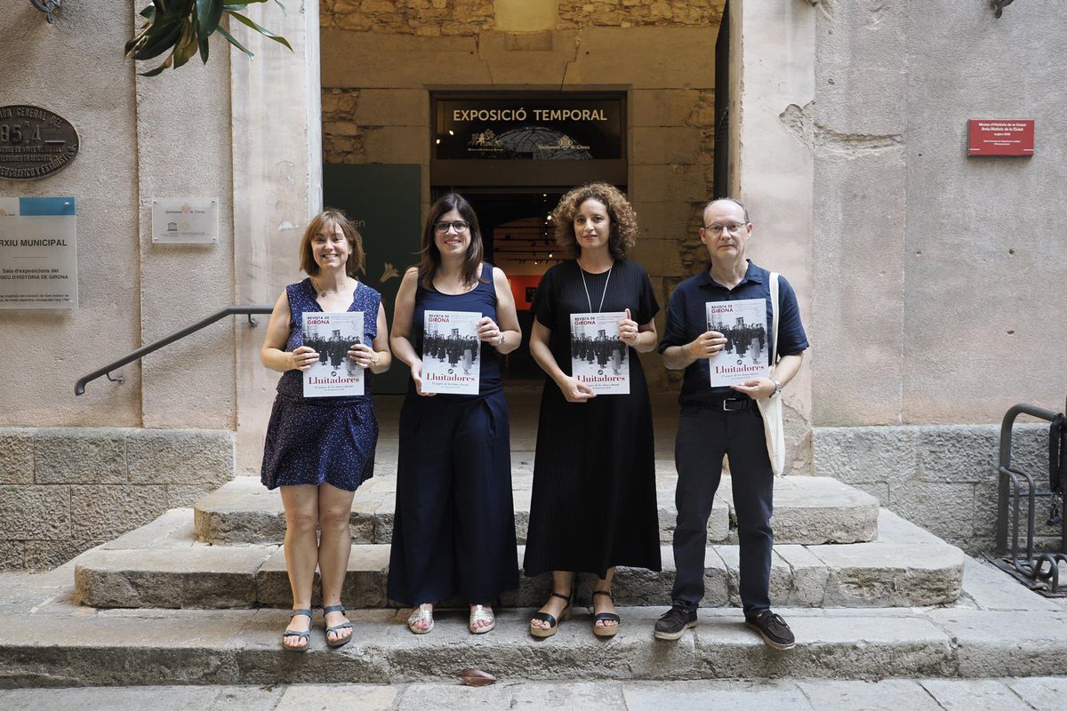 Diputació de Girona (@diputaciogirona) on Twitter photo 📒 No us perdeu el número 351 de la <a href="/RevistaGirona/">Revista de Girona</a>.
🙋🏻♀️ Conté el dossier «Lluitadores. El paper de les dones durant la Guerra Civil», coordinat per Glòria Granell.
✅ Avui l'hem presentat al <a href="/mhistoria_gi/">Museu d'Història de Girona</a>.
🗣️ Hi ha participat la vicepresidenta 2a de la #DdGi, Gemma Geis. 📒 No us perdeu el número 351 de la <a href="/RevistaGirona/">Revista de Girona</a>.
🙋🏻♀️ Conté el dossier «Lluitadores. El paper de les dones durant la Guerra Civil», coordinat per Glòria Granell.
✅ Avui l'hem presentat al <a href="/mhistoria_gi/">Museu d'Història de Girona</a>.
🗣️ Hi ha participat la vicepresidenta 2a de la #DdGi, Gemma Geis.
