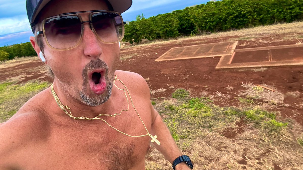 amtvmedia's tweet image. Gm Frens ! BaCK To RoCKY MoDE !!!!! When Ur UP HuuuGE … U Go HarDER ! 💪🏻 🏃🏻‍♂️ 1000X ! #IslandProject 🏝️