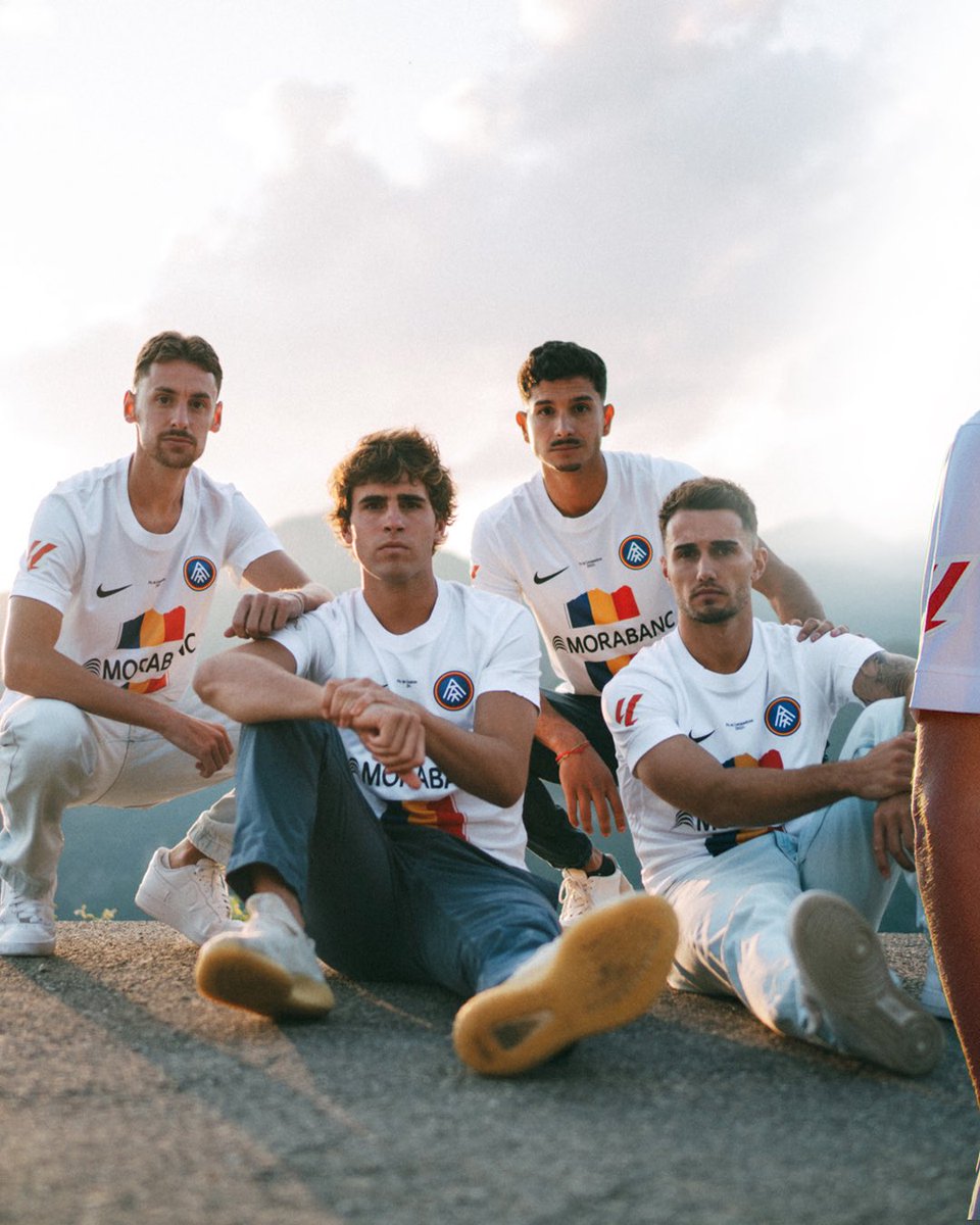 fcandorra's tweet photo. 😍 Una segona equipació d’𝒂𝒍𝒕𝒖𝒓𝒂 🔝 https://t.co/1tX9BqQilr