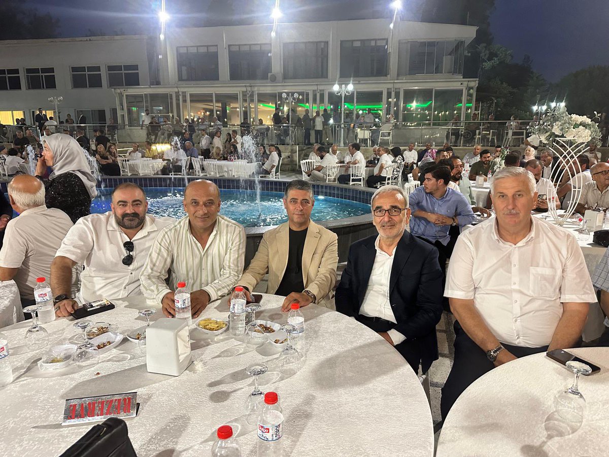 Önceki dönem Karataş Belediye Başkanımız, kıymetli kardeşim Necip Topuz ve Hatice Hanımın düğünlerine katıldık. Rabbim her iki cihan saadeti nasip eylesin İnşallah.