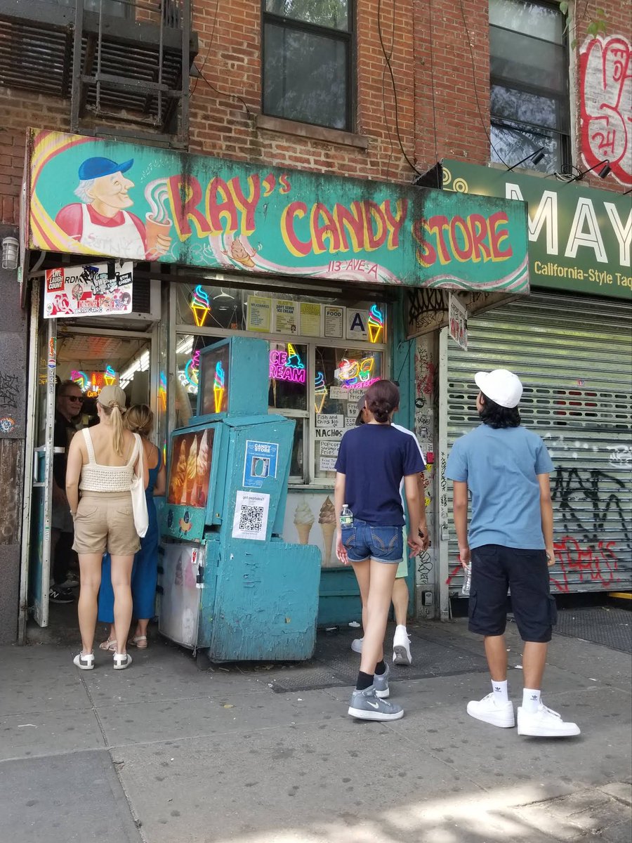 Ray's Candy Store (@rayscandystore) on Twitter photo 🧮Today's ice cream math lesson: there is a direct correlation between rising temperatures and the length of the line outside <a href="/RaysCandyStore/">Ray's Candy Store</a>. 🧍🧍♀️🧍♂️👫🚶🚶♀️🚶♂️🧍🧍♀️🧍♂️👫🚶🚶♀️🚶♂️
📸: Photo via A. Jackson on Google 🧮Today's ice cream math lesson: there is a direct correlation between rising temperatures and the length of the line outside <a href="/RaysCandyStore/">Ray's Candy Store</a>. 🧍🧍♀️🧍♂️👫🚶🚶♀️🚶♂️🧍🧍♀️🧍♂️👫🚶🚶♀️🚶♂️
📸: Photo via A. Jackson on Google