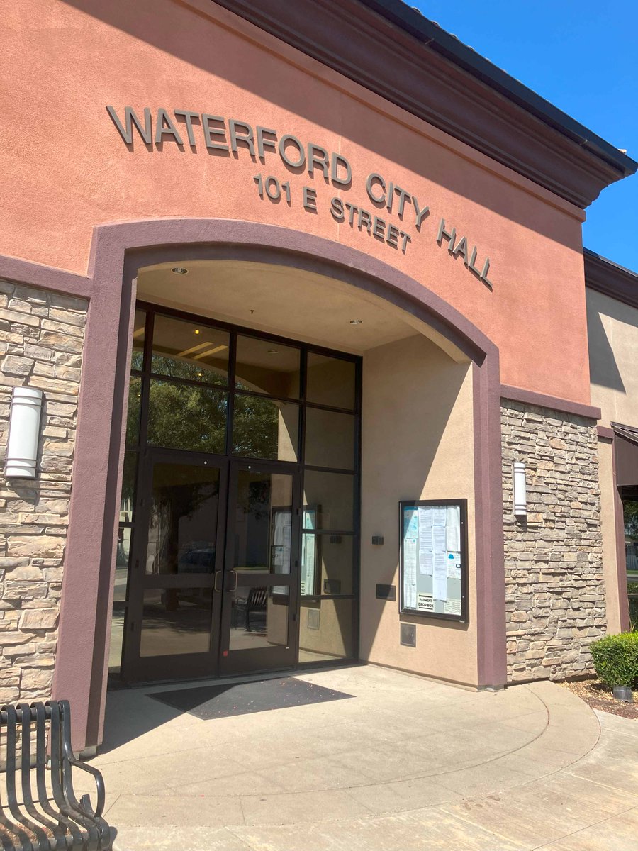 AlvaradoGilSD4's tweet image. Joey from Team Alvarado-Gil is currently out at Waterford City Hall staffing mobile office hours until 2pm today. If you need assistance with a state agency such as DMV, EDD, CalVet - or have a legislative question/concern - come by and introduce yourself!