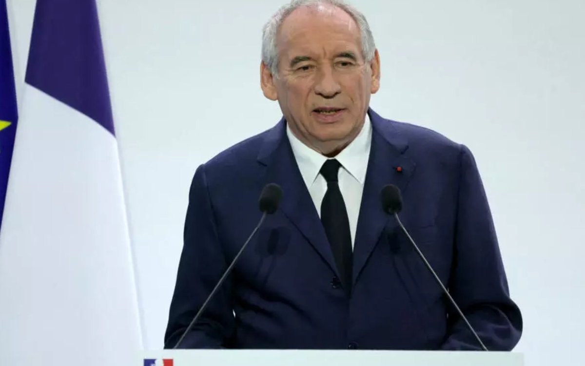 Nini_MacBright's tweet image. - J’ai bien regardé ce que font nos voisins allemands, et devinez quoi ? Et ben eux, ils travaillent le 8 mai et le 11 novembre, c’est incroyable non ?