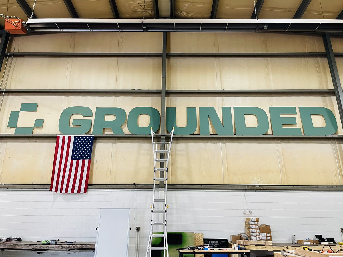 live_munro's tweet image. While downtown we stopped by and visited our friends at Grounded!