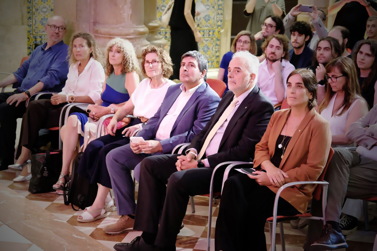 recercauniscat's tweet image. 📍30è Aniversari del @CVC_UAB
📢La consellera Núria Montserrat clou l'acte, amb el rector de la @UABBarcelona, Javier Lafuente
🗣️"El CVC significa transferència tecnològica amb impacte, internacionalització i recerca d’excel·lència fomentant la col·laboració interinstitucional"