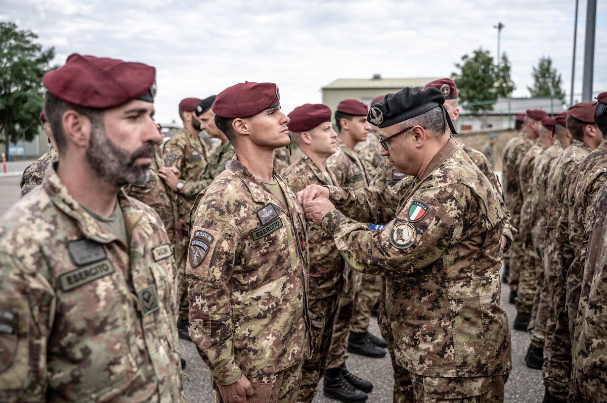 NATO_KFOR's tweet image. The Commander of Regional Command West (RC-W) of the #NATO-led #KFOR mission, Colonel Francesco Errico, presided over the Medal Parade Ceremony of the Italian contingent held at Camp Villaggio Italia in Pejë/Peć.

#UNITASOMNIAVINCIT
#StrongerTogether