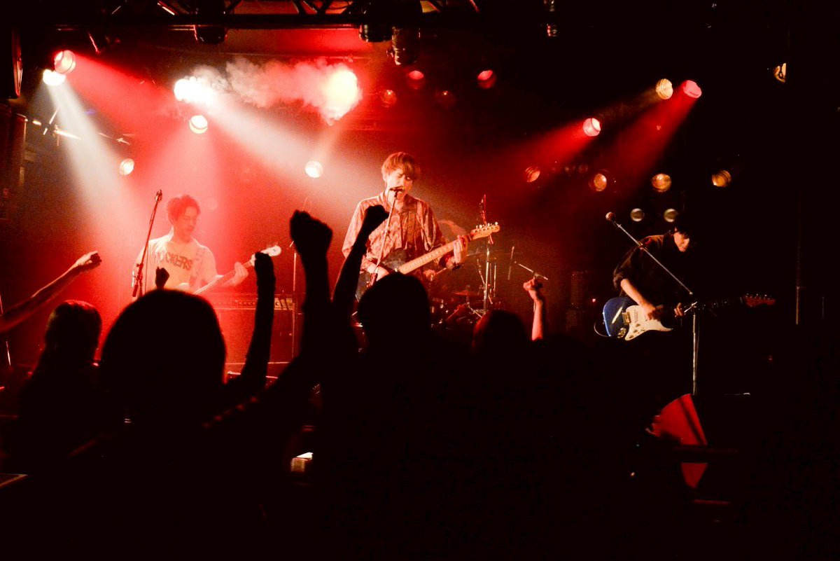 2025.07.17(thu)
大阪 寺田町 Fireloop
「New order」

the Vases

1 SHE IS UNDERGROUND
2 Need more hands
3 Tyler
4 Blood moon
5 Devil's mood

photo <a href="/xx308xx/">→SATOMIN←</a>