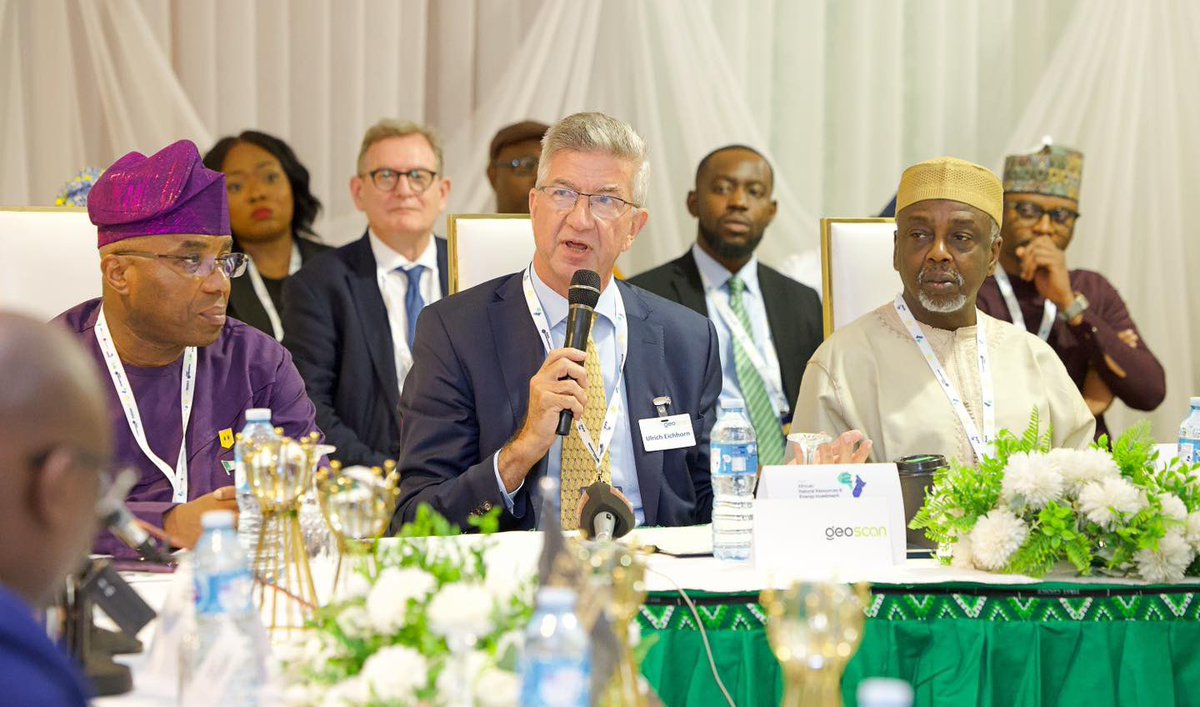 HassanAliJoho's tweet image. Today, I took part in the Africa Ministerial Round Table held on the sidelines of the 4th African Natural Resources and Energy Investment Summit (AFNIS) in Abuja, Nigeria.
We seized this opportunity to critically evaluate our mining policies, identify missed opportunities, and…