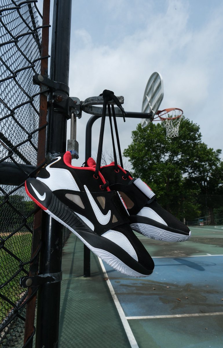 Omg yall stop gassing Phil… our lunch break is literally 8 mins .FTG 

Anyways we go some new shoes in . Was gonna do my job and post a cool caption but it’s all Phil this Phil dat, 
Phil deez 🏀 ⚽️ 🏈 and let me know if yall wanna buy these lebron Prime 93’s