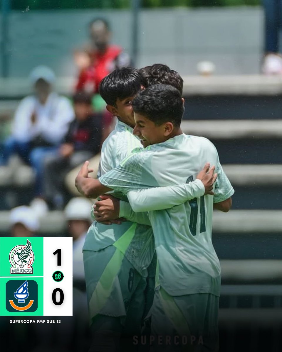 🏆🇲🇽 ¡SUB13 CAMPEONA!

Los dirigidos por Jorge Hernández iniciaron su proceso siendo campeones de la #SupercopaFMF Sub 13

Cerraron con victoria ante Jalisco con gol vía penal de Juan Pablo Montes, en hora buena muchachos 👏🏻
