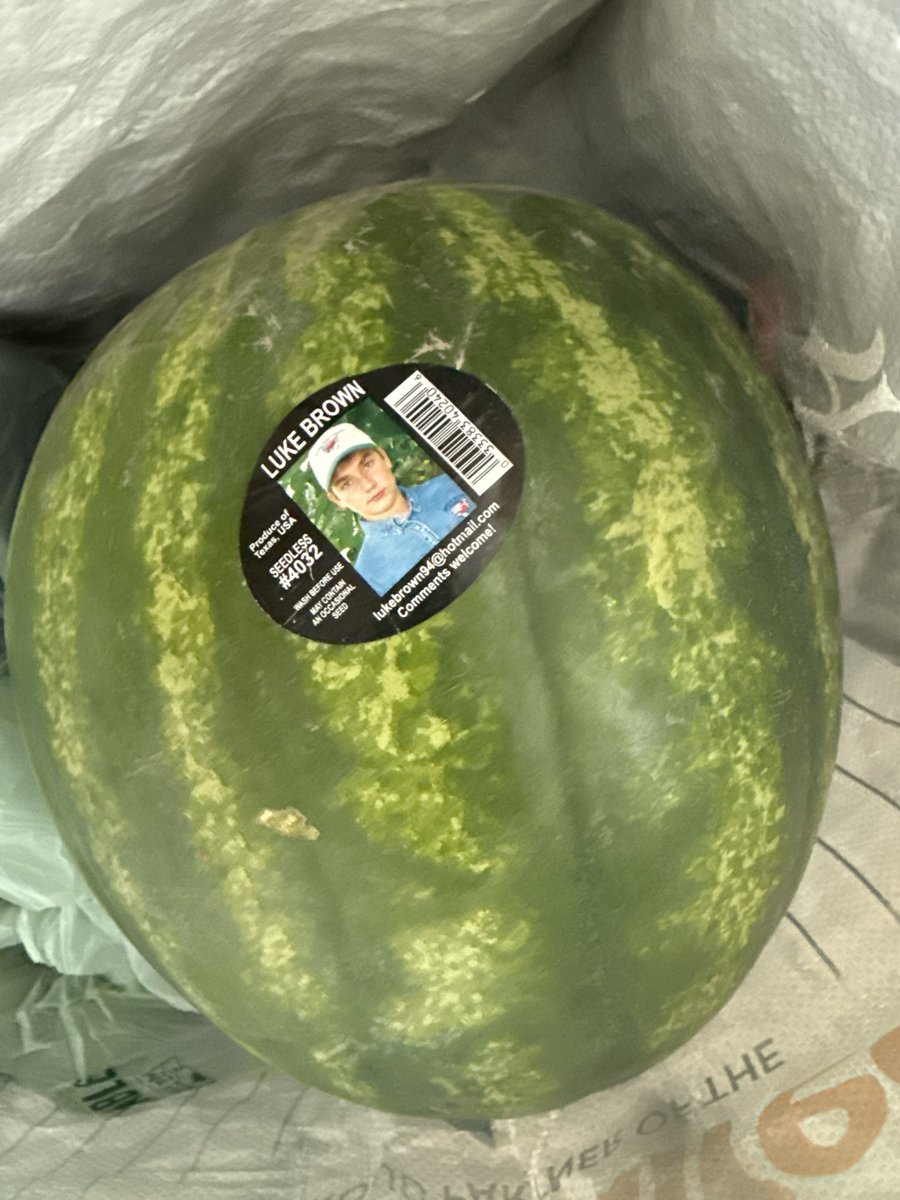 nikillinit's tweet image. Have you ever had produce so local that the farmer puts their Hotmail account for you to directly email feedback?