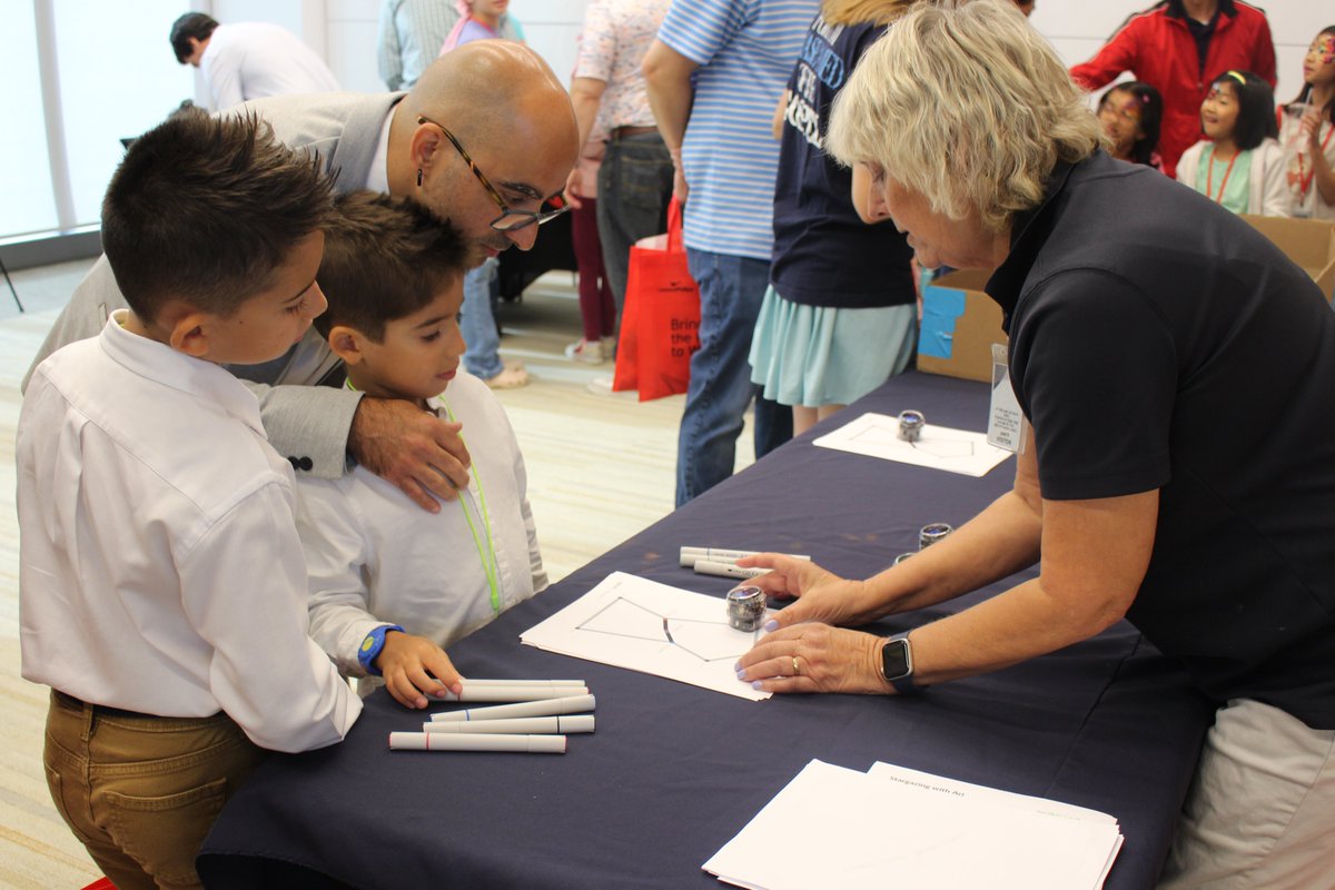 RiceU_STEM's tweet image. We had an amazing time representing R-STEM at ConocoPhillips’ Bring the Future to Work event this week! From exploring solar science with ARI Ozobots to navigating obstacle courses with Spheros, students had a blast learning how STEM powers the world around us.

Thank you to…