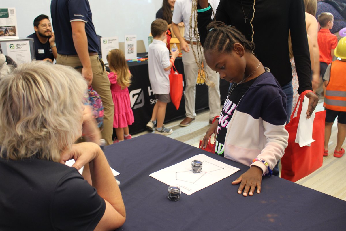 RiceU_STEM's tweet image. We had an amazing time representing R-STEM at ConocoPhillips’ Bring the Future to Work event this week! From exploring solar science with ARI Ozobots to navigating obstacle courses with Spheros, students had a blast learning how STEM powers the world around us.

Thank you to…