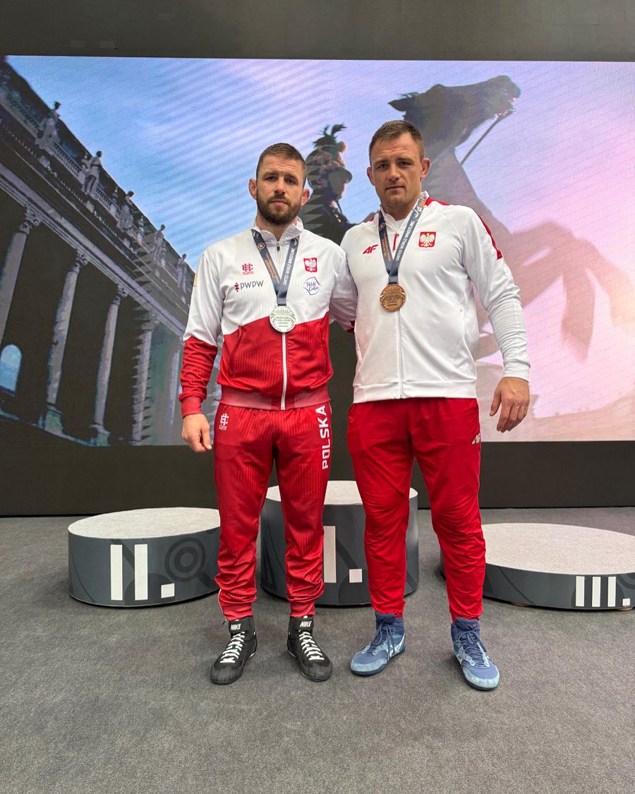 Gratulacje dla naszych medalistów! 🥇🥈🥉

👏 Zbigniew Baranowski wywalczył srebrny medal w kategorii 97 kg podczas prestiżowego turnieju POLYÁK IMRE &amp; VARGA JÁNOS MEMORIAL!

👏 Robert Baran sięgnął po brązowy medal w kategorii 125 kg!
<a href="/SPORT_GOV_PL/">Ministerstwo Sportu i Turystyki</a>