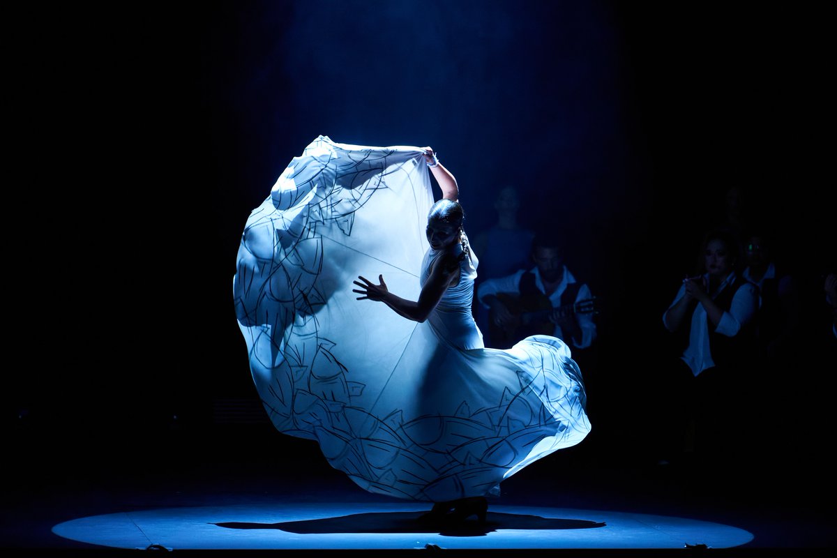 asomarte's tweet image. ¡Vive el flamenco en su máxima expresión!💃🎻
La 10ma edición del Festival Ibérica Contemporánea presentó a Sara Baras, artista de reconocimiento internacional, en un espectacular homenaje a la leyenda Paco de Lucía.
👉bit.ly/programa-Ibéri…
🎫ticketpoint.mx/iberica-contem…