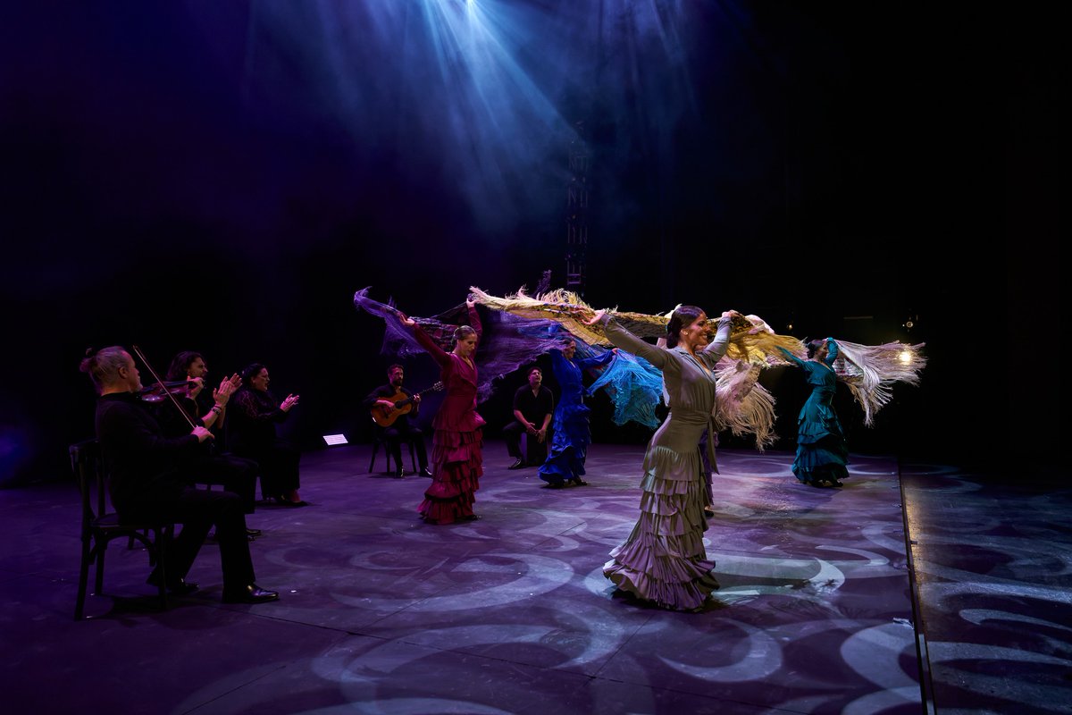 asomarte's tweet image. ¡Vive el flamenco en su máxima expresión!💃🎻
La 10ma edición del Festival Ibérica Contemporánea presentó a Sara Baras, artista de reconocimiento internacional, en un espectacular homenaje a la leyenda Paco de Lucía.
👉bit.ly/programa-Ibéri…
🎫ticketpoint.mx/iberica-contem…