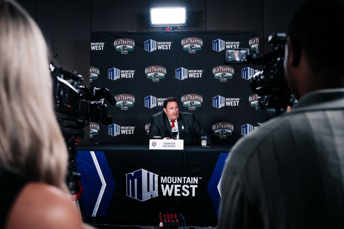 UNMLoboFB's tweet image. Tune in to @Coach_Eck first live show at @MountainWest Media Days! ๐ฅโณ
โฐ Today at 1:30 PM MT
๐บ golobos.com/watch/
#GoLobos | ๐บ๐ | #MWFB