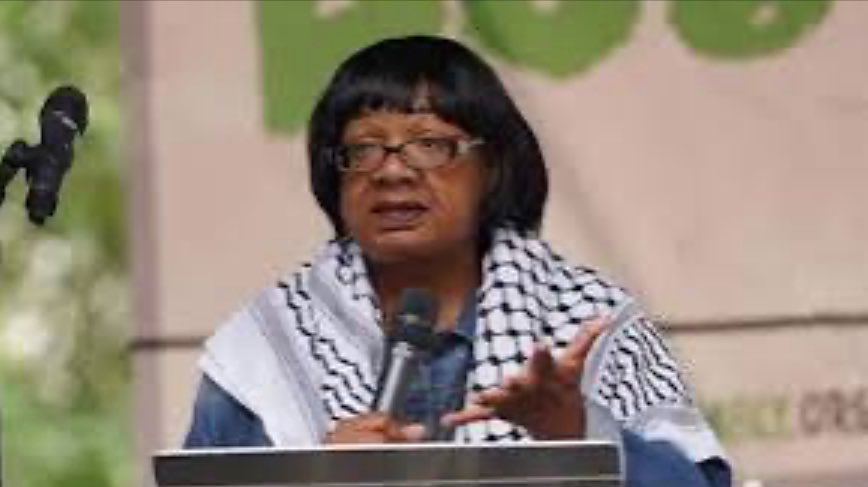 LabourAgainstAS's tweet image. LAAS STATEMENT:
“If Diane Abbott doesn’t regret her previous comments knowing the offence they caused and following her suspension from the party, then it’s difficult to see how she can remain in place, particularly with the explosion in anti-Jewish racism since October 7th.”
1/2
